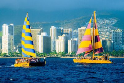 1-Hour Diamond Head Sail of Waikiki Beach - What happens on board: drinks, music, and that easy cruise rhythm