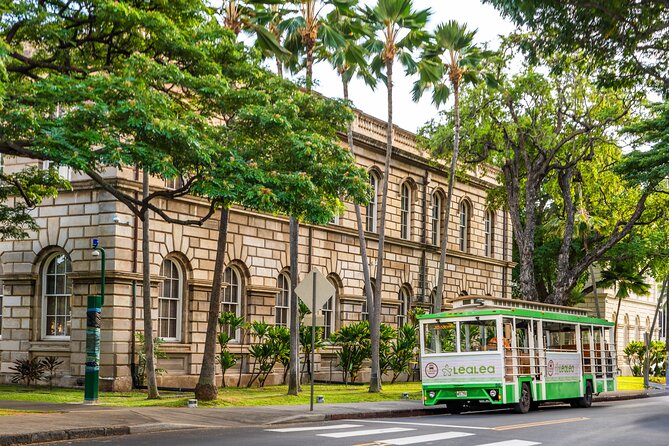 7 Day Pass LeaLea Trolley and Waikiki Trolley Pink Line - Kaka’ako and Ward Village: shopping, food, and a more local stretch
