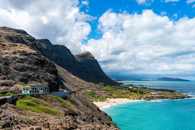 7 Day Pass LeaLea Trolley and Waikiki Trolley Pink Line - East Oahu highlight stretch: Hanauma Bay, Halona Blowhole, Sea Life Park