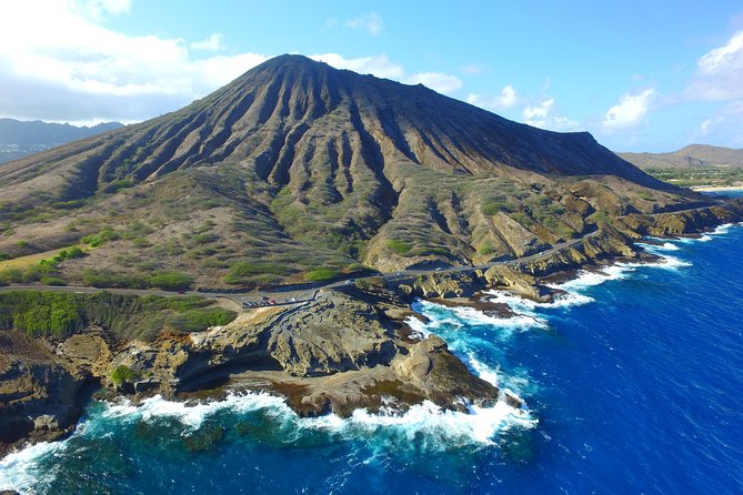 Beautiful Colors of Hawaii Photo Tour - Nuʻuanu Pali Lookout: wind, drama, and fast shutter timing