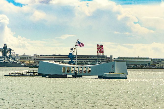 Best of Oahu: Pearl Harbor & Oahu Circle Island Tour from Waikiki - Why the 6:30 am start works on Oahu