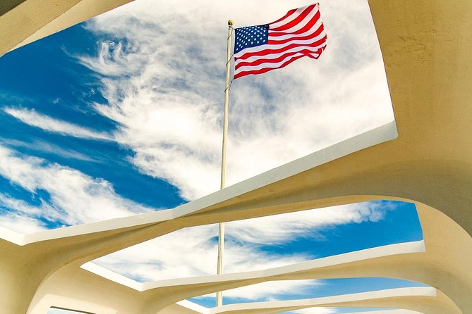 Best of Oahu: Pearl Harbor & Oahu Circle Island Tour from Waikiki - North Shore: beaches and small-town Oahu on a schedule