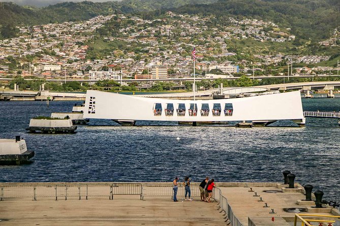 Best of Oahu: Pearl Harbor & Oahu Circle Island Tour from Waikiki - Pearl Harbor National Memorial: museums first, then the story