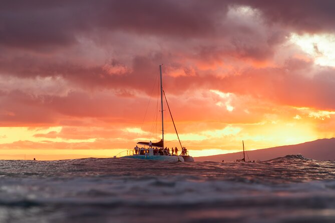 Board from Waikiki Beach for a scenic Sunset Sail on the Hāwea - Getting the view: Waikiki plus Leahi (Diamond Head)