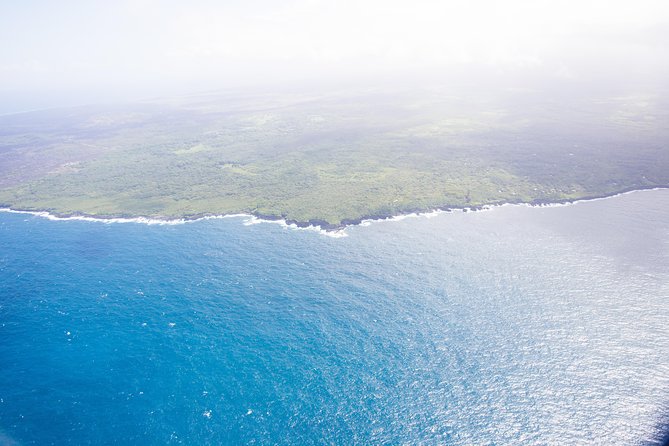 Day Trip from Oahu to Hilo: Volcano Adventure - Akaka Falls and Rainbow Falls: two waterfalls that feel like two different Hawai‘i