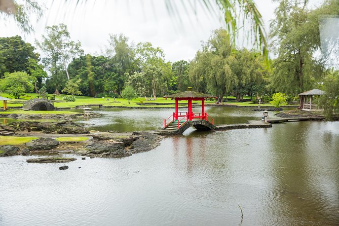 Day Trip from Oahu to Hilo: Volcano Adventure - Guide quality is the difference between seeing places and understanding them
