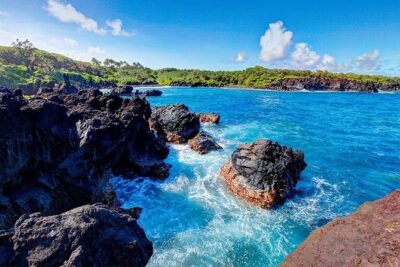 Day Trip from Oahu to Maui: Road to Hana Adventure - Leaving Oahu at Dawn: Flights, Timing, and How the Day Feels
