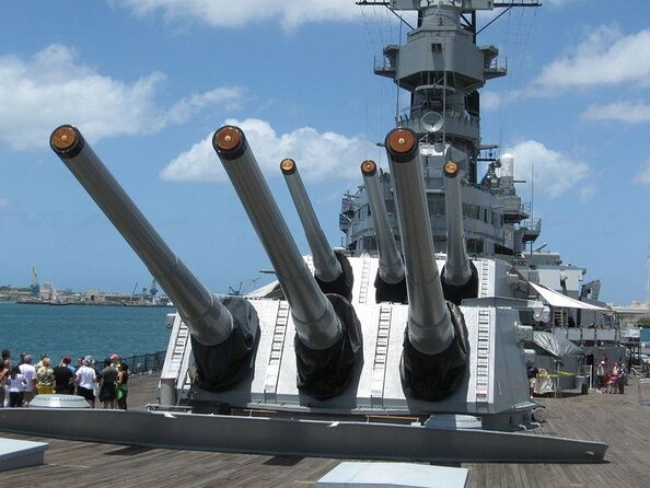 Deluxe Arizona Memorial and USS Missouri Battleship Tour - Key things to know before you go