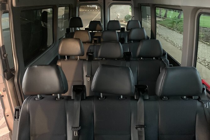Departure Shuttle: Waikiki Hotel to Airport - On Board Comfort: Clean A/C and a Small Max Group
