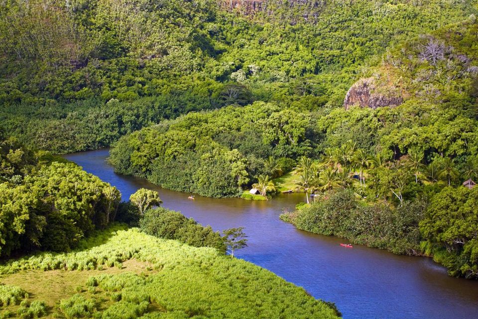 From Oahu: Kauai Highlights & Movie Sites - Kīlauea Lighthouse: A Short Stop With Real Payoff