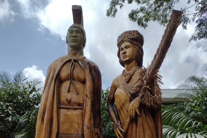 Full Day Oahu Tour with Byodo Temple & Waimea Waterfalls - Dole Plantation: Dole Whip, free pineapple tastings, and photo time
