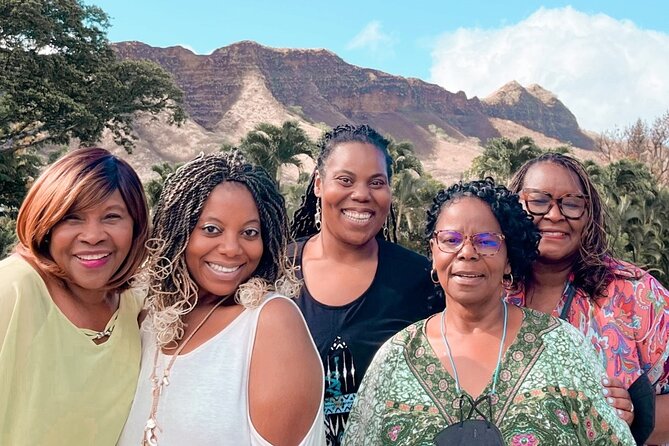 Full Day Private Customized Sightseeing Tour in Oahu Hawaii - Tropical Farms (Macadamia Nut Farm Outlet): Sampling Without the Pressure