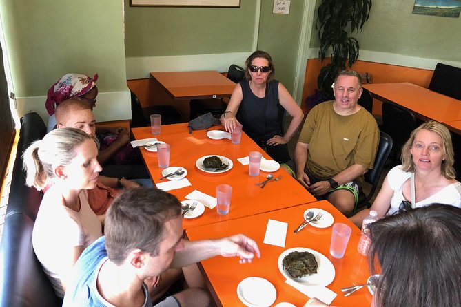 Hawaiian Food Tour by Bike in Oahu - The route: Kuhio Beach to Kapiolani Park and beyond