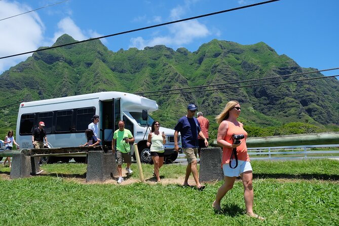 Hidden Gems of Oahu Circle Island Tour with Byodo In Temple - Macadamia tastings and Kualoa’s Jurassic Valley drive-by