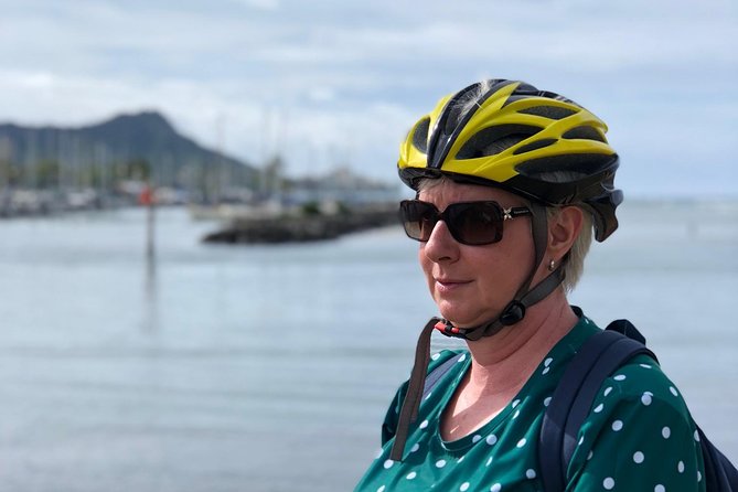 Historical Honolulu Bike Tour - Waikiki Beach and the Kuhio Beach Banyan Tree stop