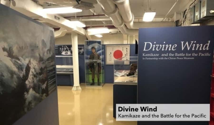 Honolulu: Battleship Missouri Memorial with Guide Option - How to get your bearings fast with the digital map and signs