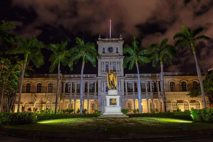 Honolulu Haunts: Ghosts and Spirits Walking Tour - Why Honolulu Haunts Works: Ghosts on Real Streets