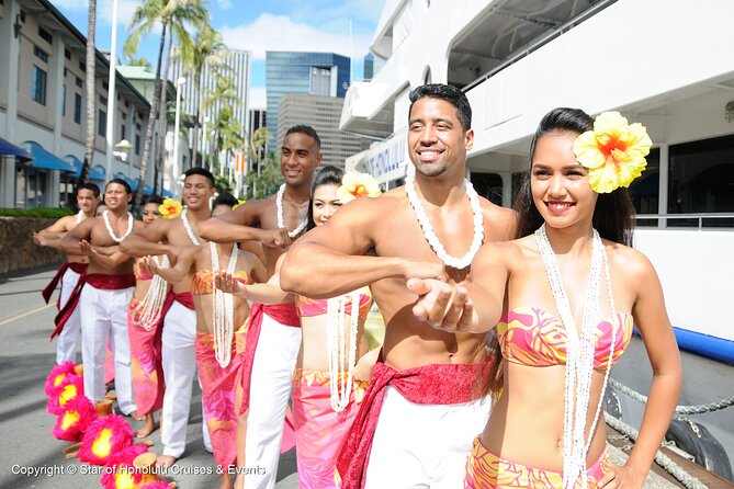 Honolulu: Pacific Star Sunset Dinner Cruise and Show - Live entertainment at your table: fun show energy, practical visibility tips