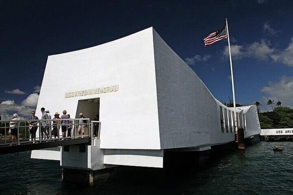 Honolulu: Pearl Harbor, USS Arizona and Battleship Missouri - Who should book this, and who might want a different plan