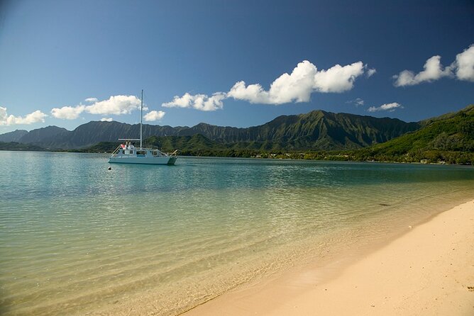 Kualoa Ranch: Ocean Voyage Tour - Mokoli’i Island and Hokule’a Beach: the photo stops that feel rare