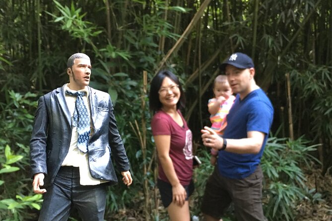 'Lost' and Movie Tour - Getting Picked Up in Waikiki and Ready for Photo Stops