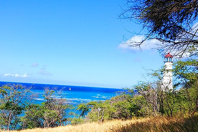 Oahu: All Day Circle Island Tour with Snorkeling - Diamond Head lookout: the classic first frame of Oahu