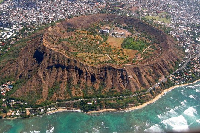 Oahu Circle Island Tour - The van, the group, and why the day feels smoother than DIY