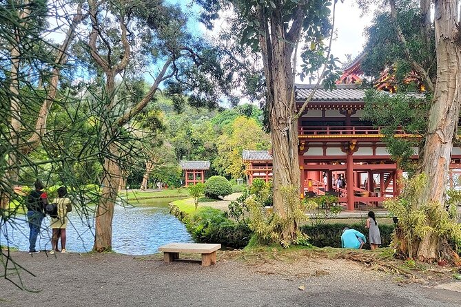Oahu Circle Island Tour with Byodo-In Temple Admission - Halona Blowhole and Eternity Beach: When the Tide Makes Magic