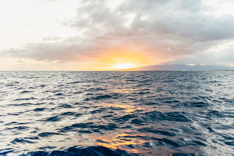Oahu: Diamond Head Cruise with Drinks & Appetizers - Diamond Head Sunset on the Honu Lani: What Makes It Special