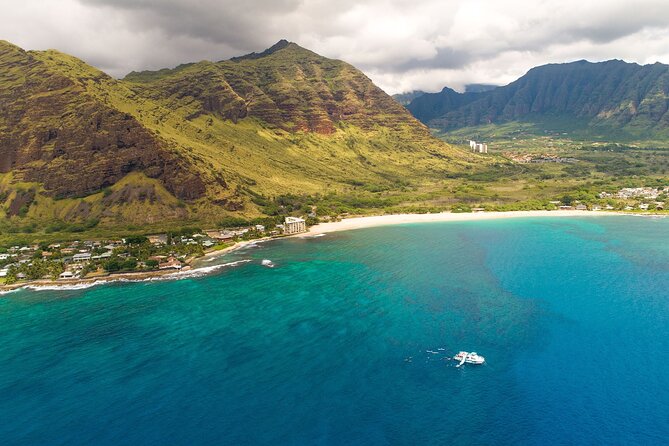Oahu Dolphin and Snorkel Tour with Waikiki Pickup & Lunch - The lunch break and the extra water toys that keep momentum