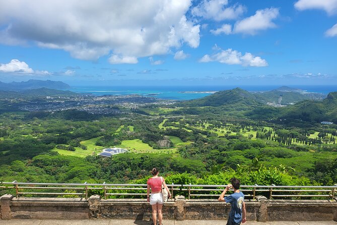 Oahu Fun Circle Island Tour With Pickup - Waimanalo to the Macadamia Nut Farm: countryside breaks that feel like a palette cleanser
