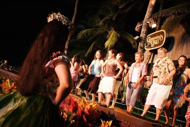 Oahu: Germaine's Luau - Beachfront Kapolei setting: the part that makes the night work