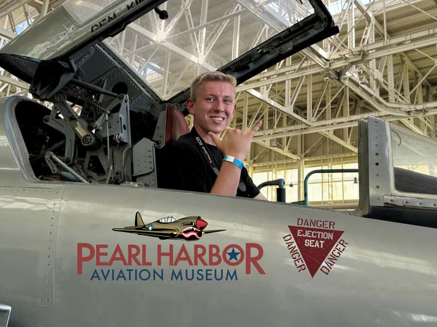 Oahu: Pearl Harbor Aviation Museum Entry Ticket - Key Points at a Glance