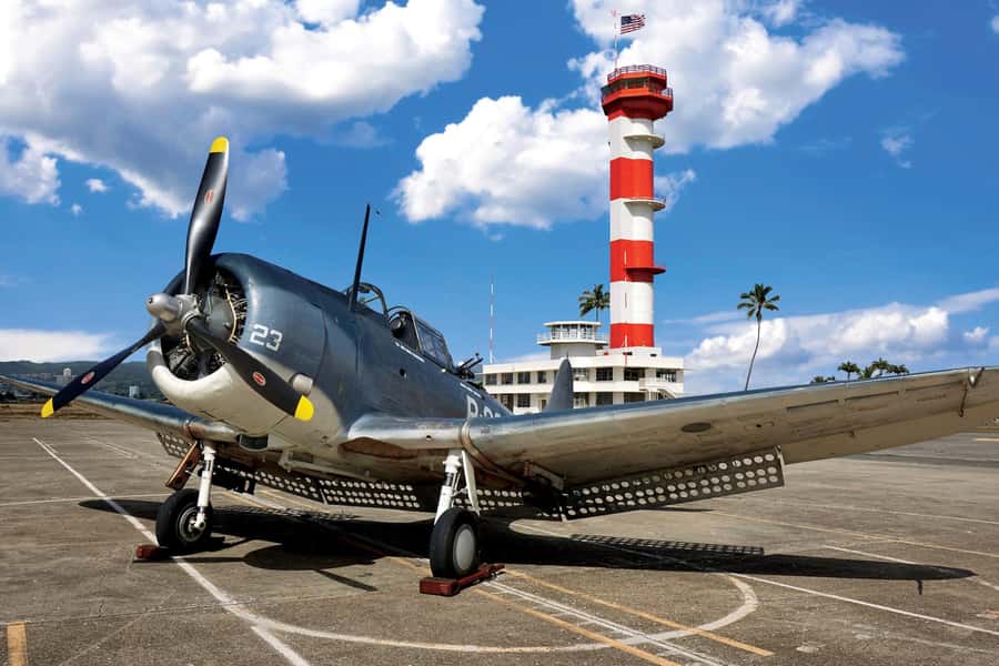 Oahu: Pearl Harbor Aviation Museum Entry Ticket - Entering Hangar 37: WWII Planes and the Attack Narrative