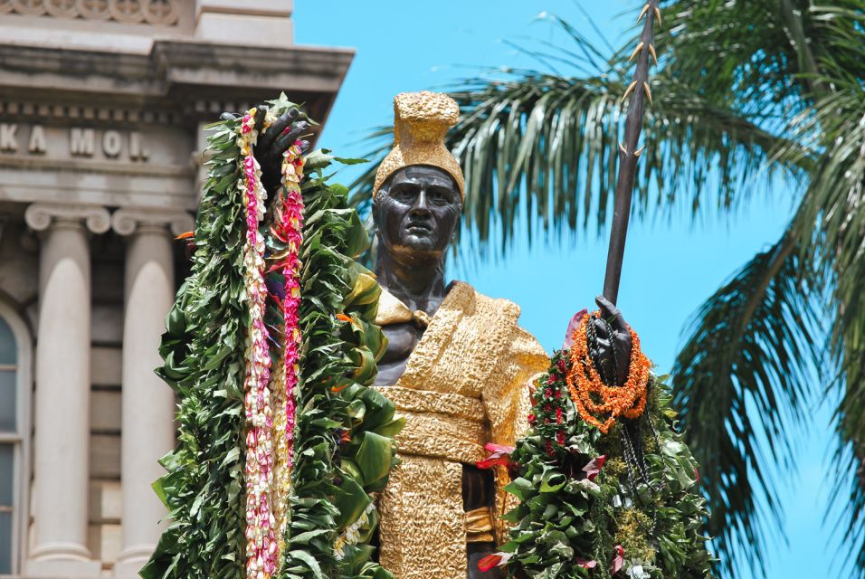 Oahu: Pearl Harbor, USS Arizona, and City Highlights Tour - Punchbowl National Cemetery and the Courts of the Missing: expanding beyond 1941