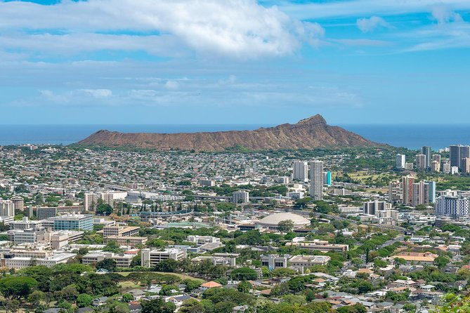 Oahu: Pearl Harbor USS Arizona Memorial Small Group Tour - Downtown Honolulu in 30 Minutes: Iolani Palace Grounds and King Kamehameha