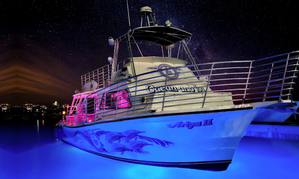 Oahu: Premium Waikiki Sunset Party Cruise with Live DJ - The new powerboat: two decks, surround sound, and that front-bow view