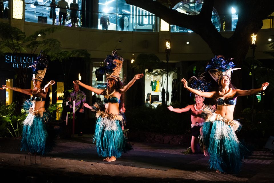 Oahu: Queens Waikiki Luau - The 150-Minute Game Plan: How the Evening Flows