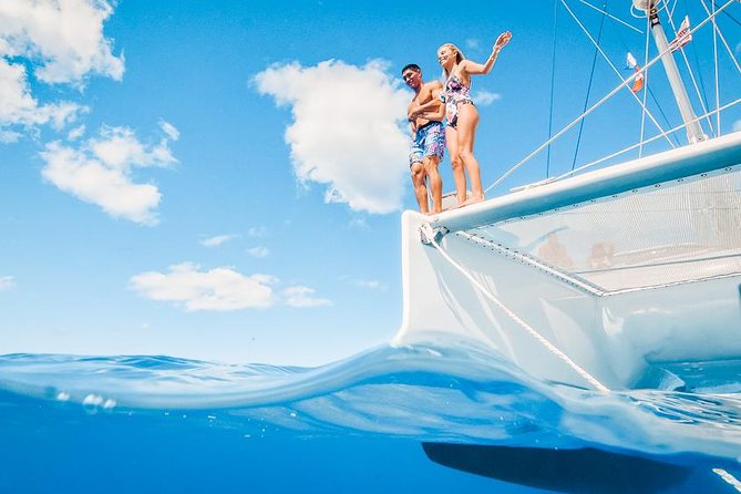 Oahu Small Group Snorkel Tour with Yacht Cruise - Hosted bar and lunch: not an afterthought, part of the pacing
