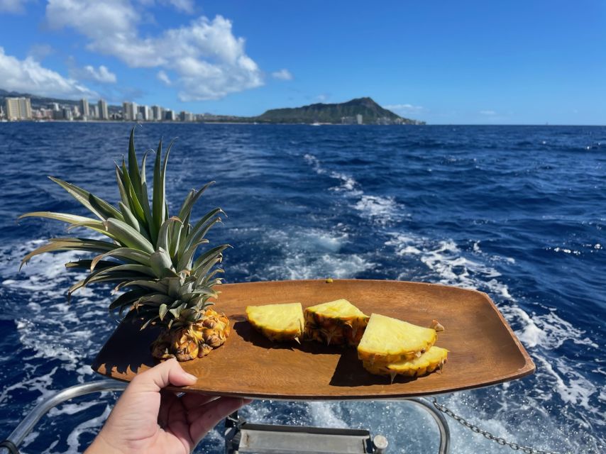 Oahu: Turtle Canyon Snorkeling Boat Tour - Snacks, Fruit, and Local Drinks: The Post-Snorkel Reset