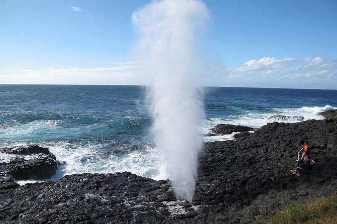 Oahu Ultimate Circle Island Tour Full Day Experience - Waimanalo quick break and the windward-to-Kualoa scenery jump