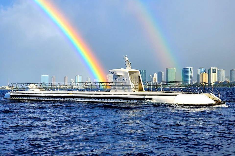 Oahu: Waikiki Submarine Tour - Should you book the Atlantis XIV Waikiki Submarine Tour?