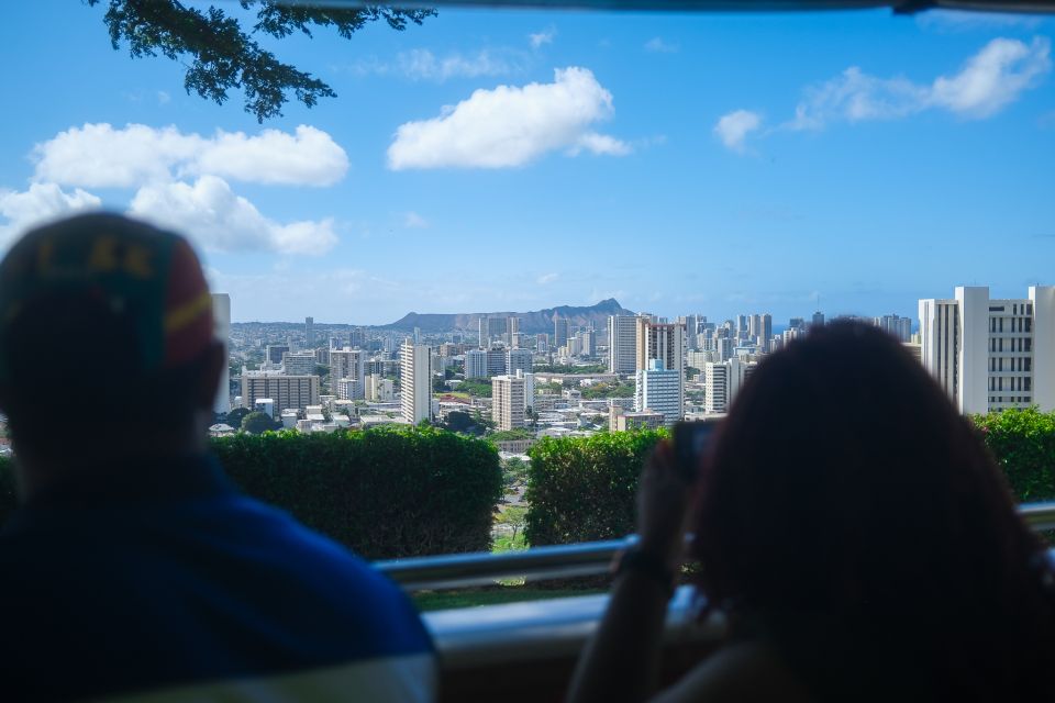 Oahu: Waikiki Trolley Hop-on Hop-off All-Line Pass - Pink Line for Ala Moana Shopping: Waikiki’s Easy Stops