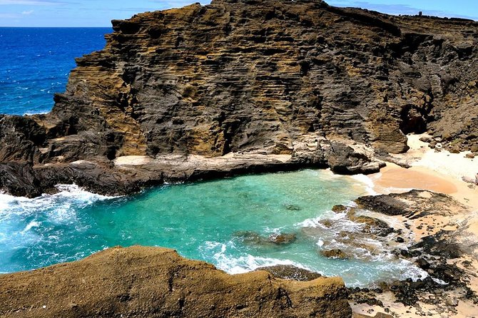 Oahu's Ultimate Tour: Dole, Turtle Snorkel, Pali Lookout & More - East Oahu drive: Kahala viewpoints, Hanauma Bay from the road, and coastal stops