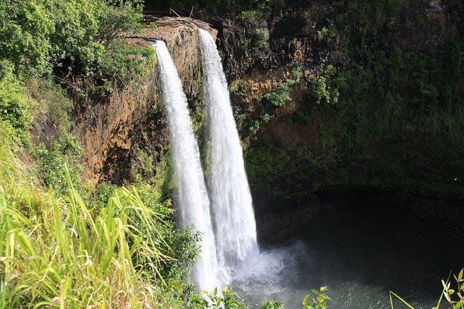 One-Day Tour Hawaii Movie Tour: Island Hopping from Oahu to Kauai - Value for $540: What You’re Paying For (and What You Aren’t)