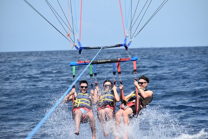 Parasailing in Waikiki from Oahu Hawaii - Crew energy and safety: why this ride feels steady