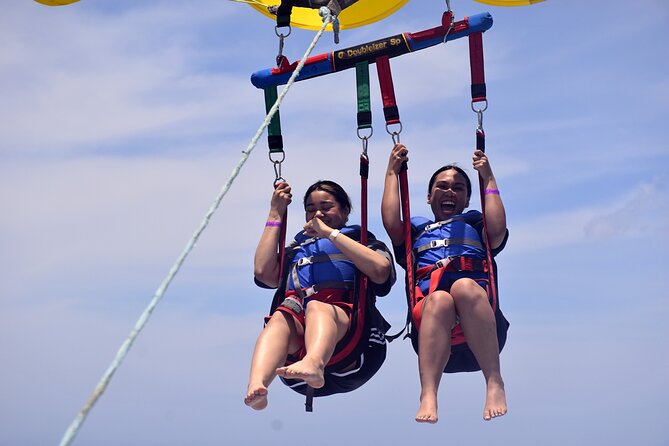 Parasailing in Waikiki from Oahu Hawaii - Photos and the optional splash: two small choices that shape the memory