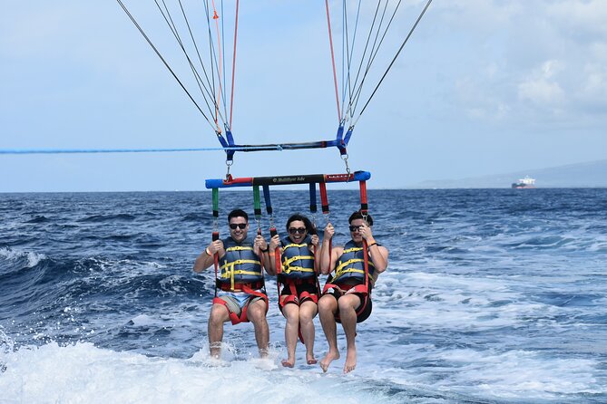 Parasailing in Waikiki from Oahu Hawaii - The boat portion from Ala Moana: quick, scenic, and not too long