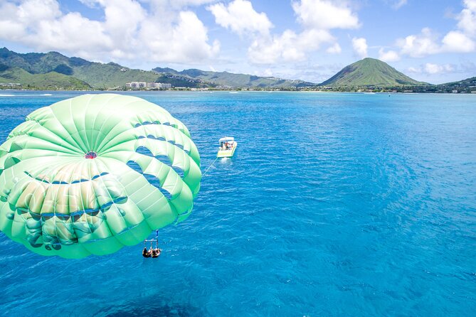 Parasailing on Maunalua Bay- Oahu's off Waikiki Playground - The Crew and Safety Briefing: Friendly, but Serious About It