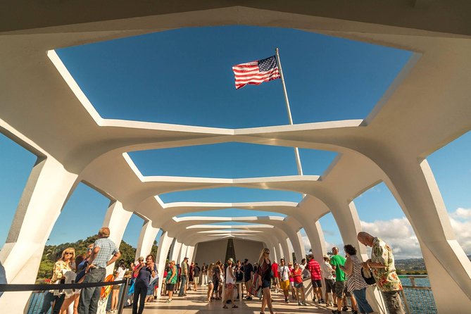 Pearl Harbor USS Arizona Memorial and Honolulu City Tour - Pickup timing from Honolulu: what to expect